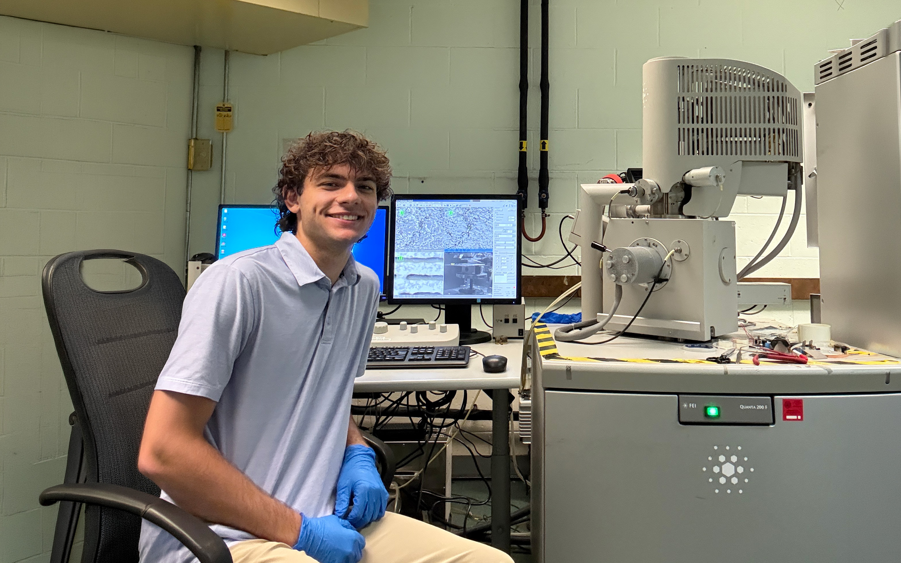 Student in lab.
