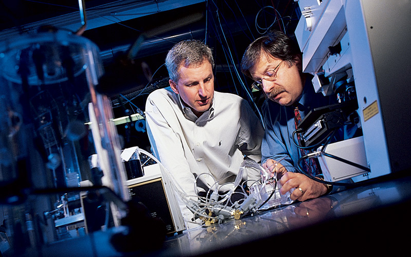 Bentley and Rubloff at work in research lab